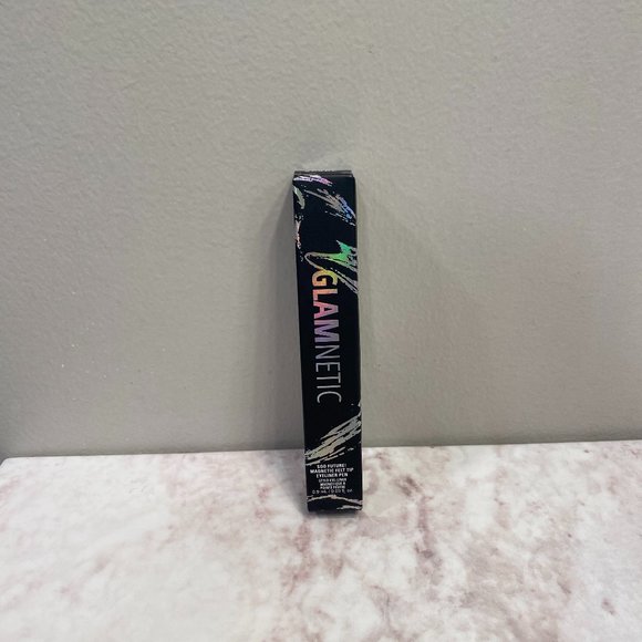 Glamnetic Soo Future! Magnetic Felt Tip Liquid Eyeliner Pen - Picture 1 of 5
